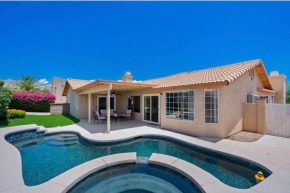Spacious house with pool at Mission Lake